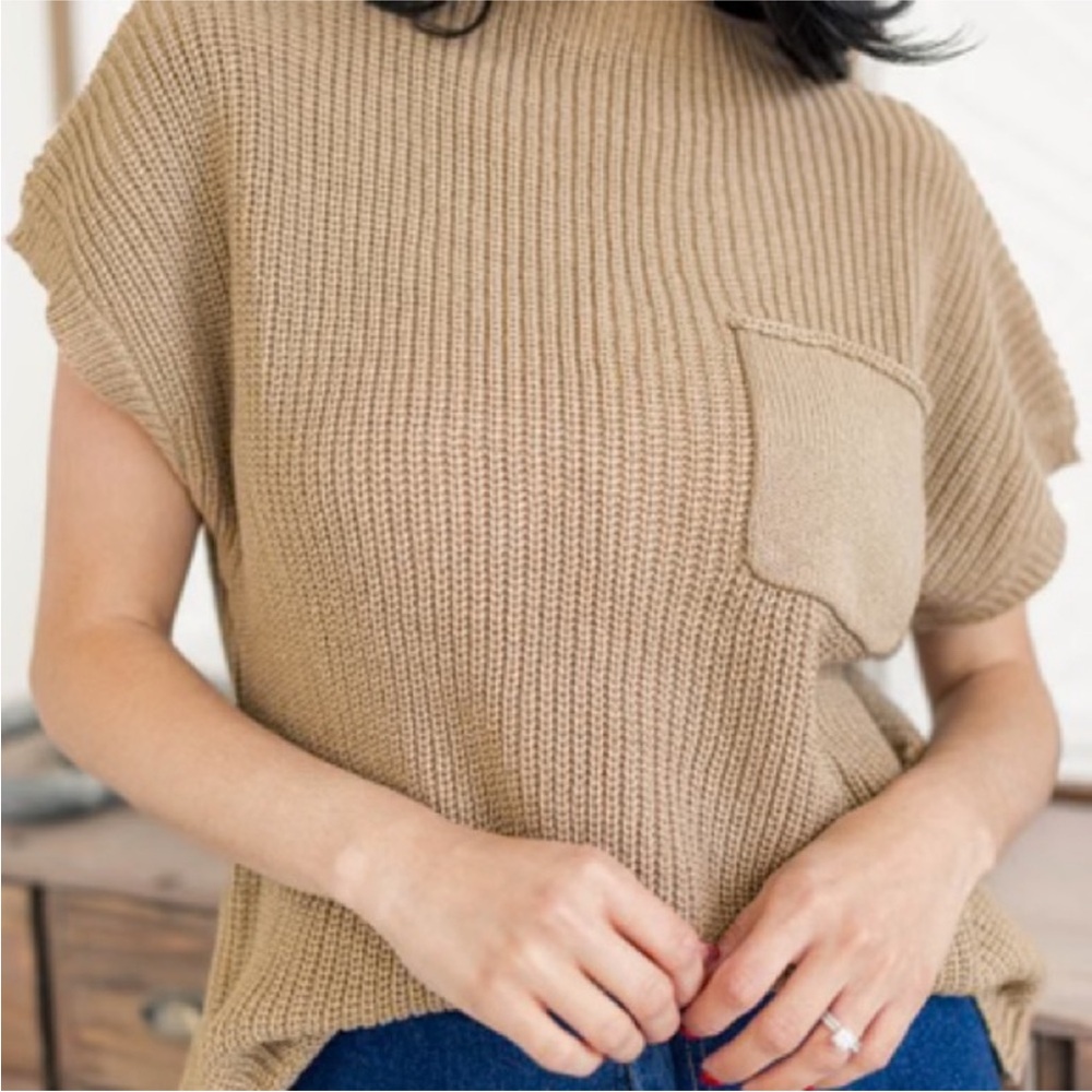 Lillusory Mock Neck Short Sleeve
Pocket Knit Sweater Tan Taupe Medium